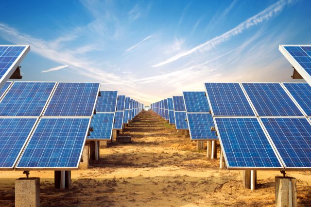 Solární elektrárna | foto: Shutterstock
