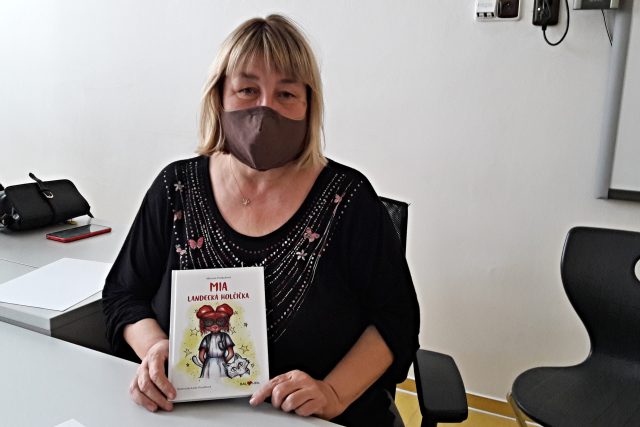 Miriam Prokešová a její první kniha pro děti | foto: Naďa Čvančarová,  Český rozhlas