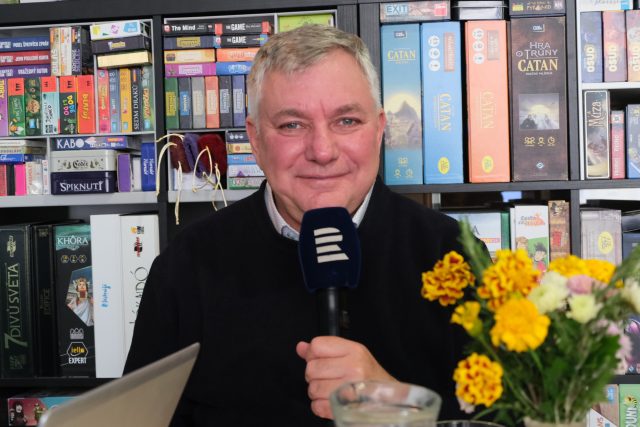 Miroslav Konvalina v rozhlasové kavárně | foto: Milan Baják,  Český rozhlas