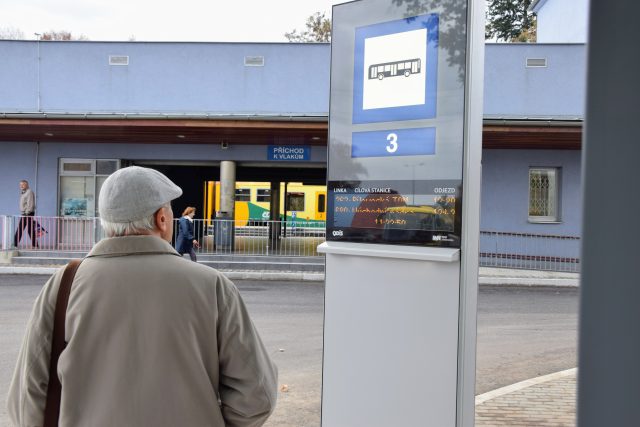 Jízdní řády vlaků i autobusů se mění | foto: Michal Polášek