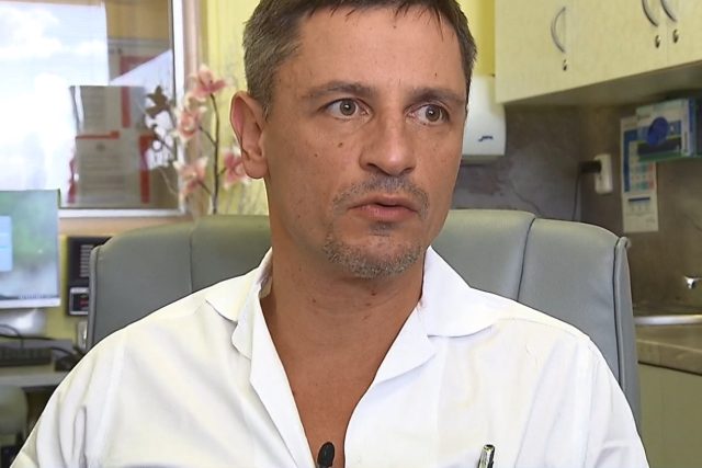 Hrudní a břišní chirurg Fakultní nemocnice Ostrava Marcel Mitták | foto: čt24