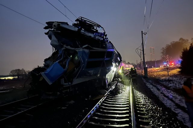 U Bohumína se srazil vlak s nákladním autem | foto: Policie ČR