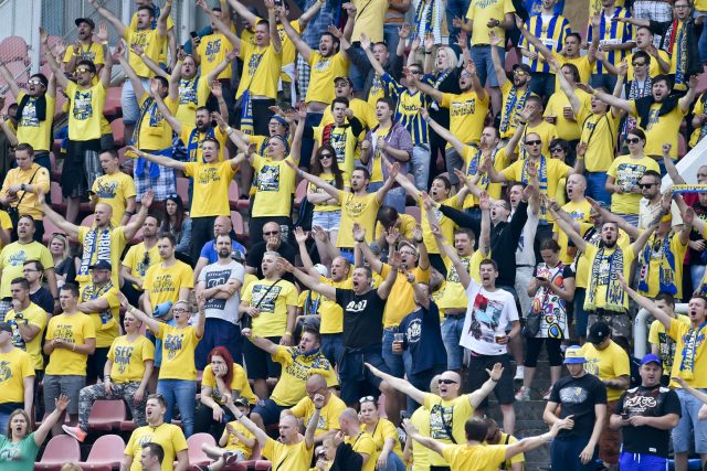 Fanoušci Opavy mohou slavit. Příští sezonu si jejich celek zahraje nejvyšší soutěž | foto: ČTK