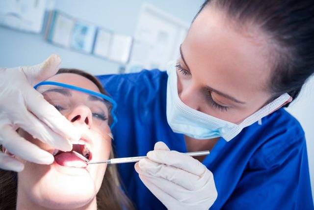 zubař  (ilustrační foto) | foto: Profimedia