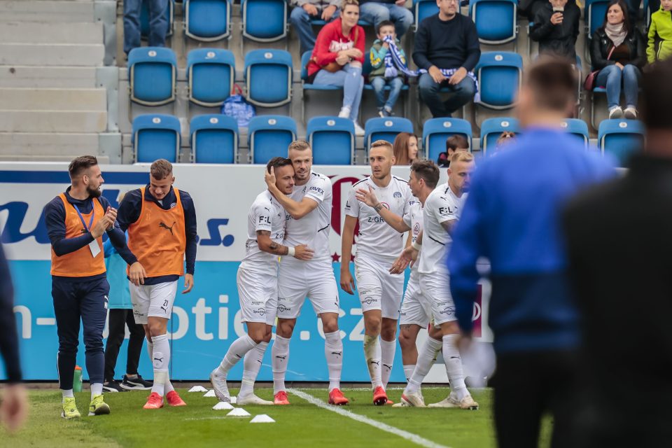 Fotbalisté Slovácka se radují z gólu | foto: Profimedia