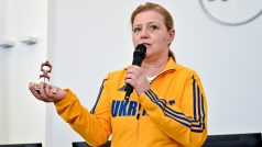 Ukrajinská ministryně pro válečné veterány Julija Laputinová podala demisi