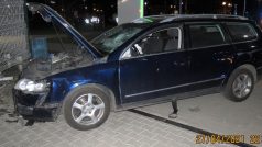 Dvaačtyřicetiletého řidiče osobního vozidla policisté zadrželi